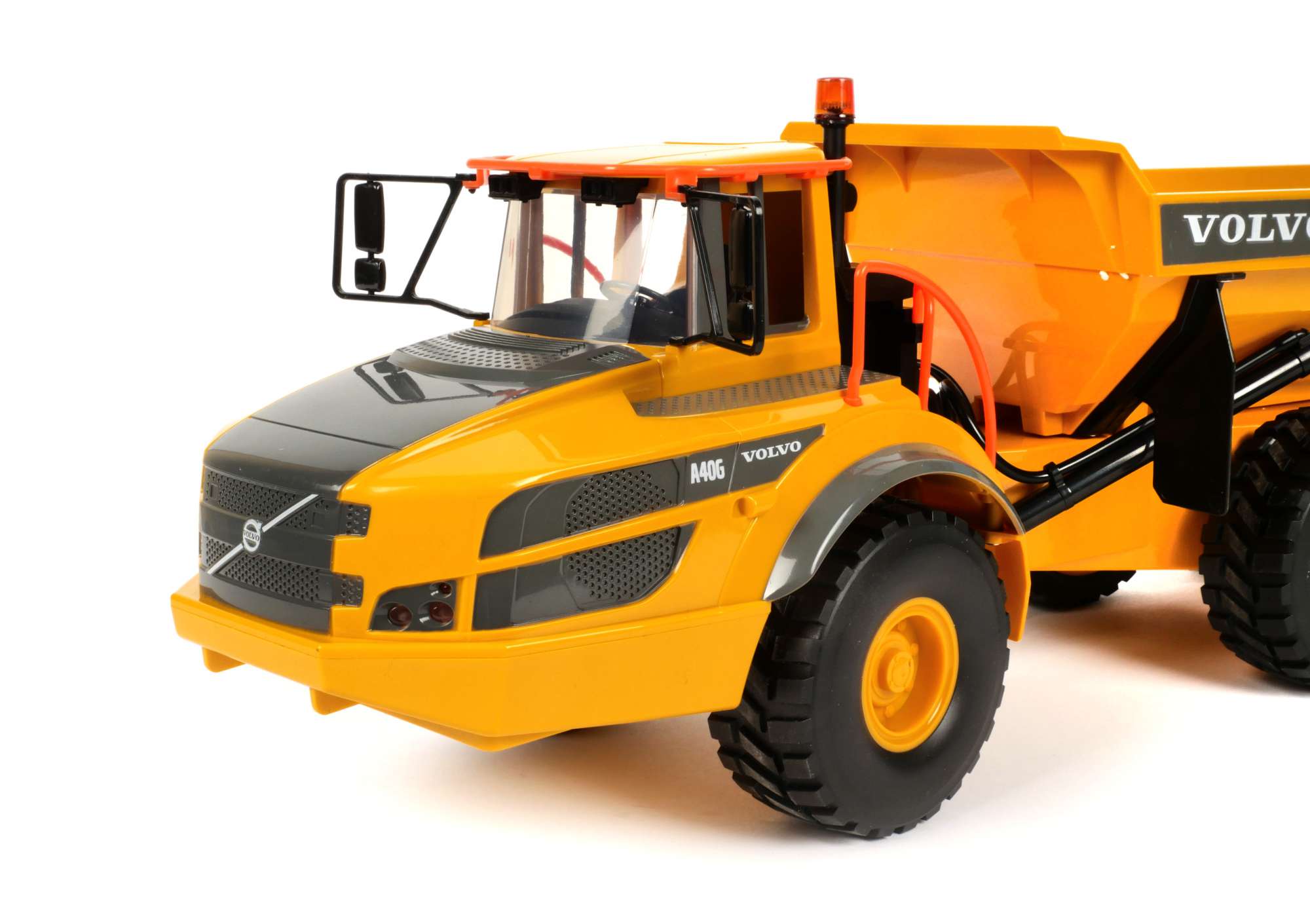 T2M knikgestuurde kiepwagen Volvo A40G T806