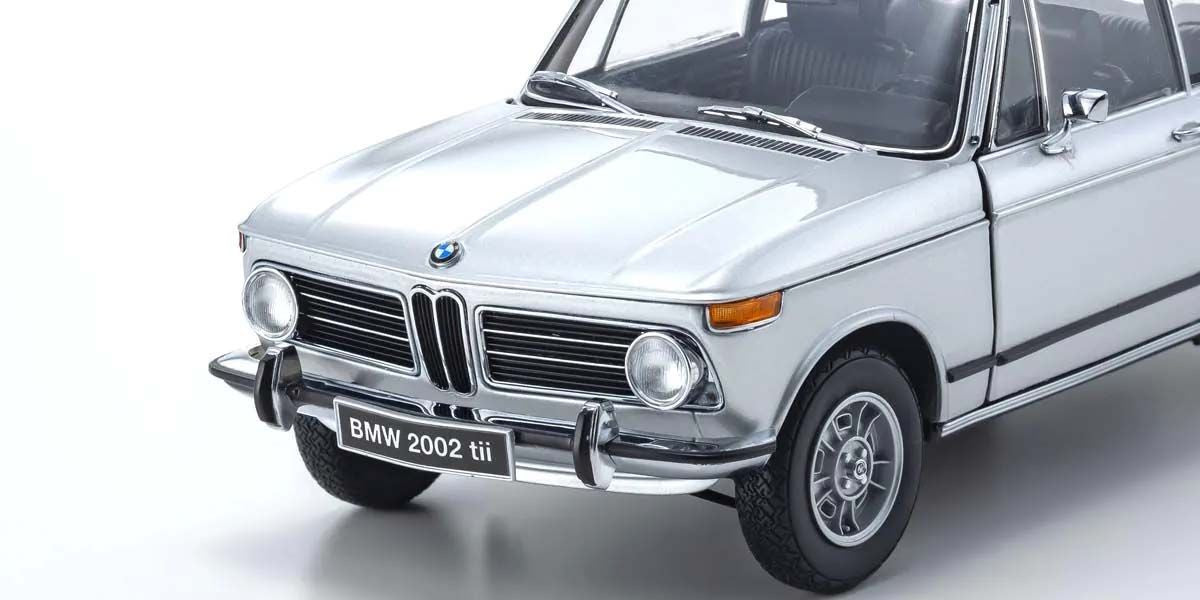 Kyosho Diecast BMW 2002 Tii 1972 Silver 1/18 KS08543S